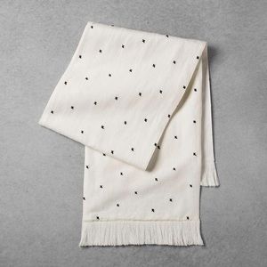 ISO these table runner!! Not for sale